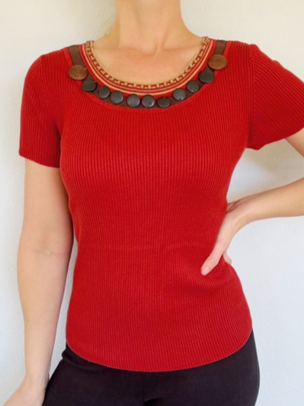 Vintage RQT rust red beaded neckline ribbed knit short sleeve sweater top large